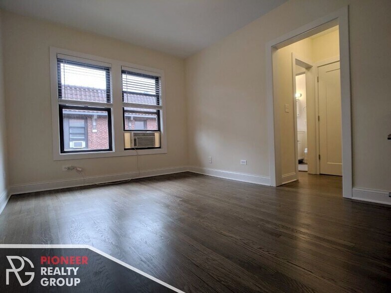 Building Photo - 2643 N Spaulding Ave