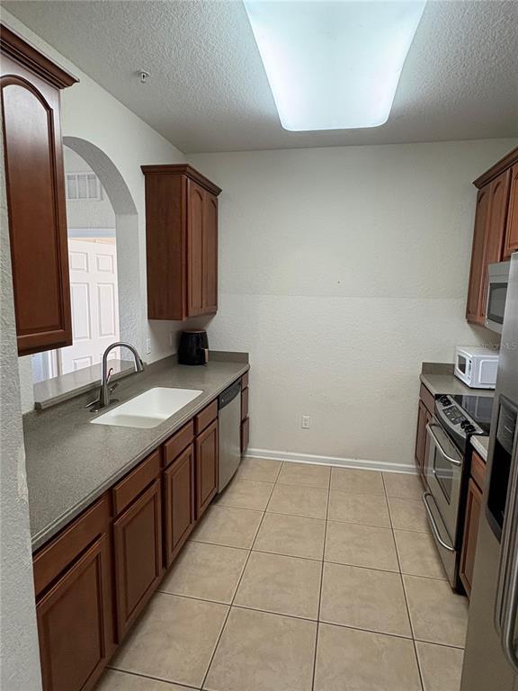 Building Photo - 4102 Breakview Dr
