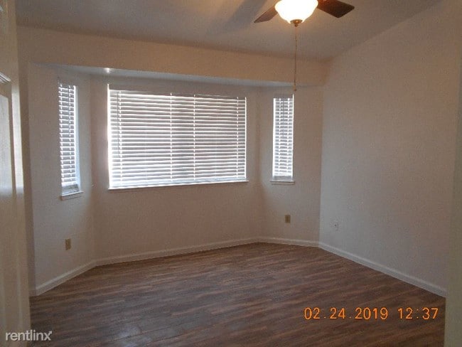 Building Photo - 4600 Beechwood St