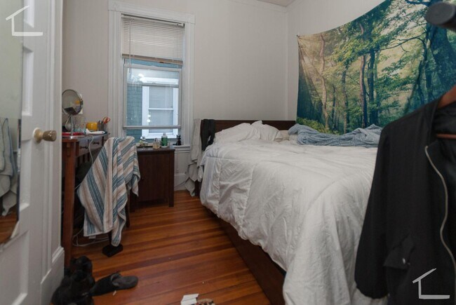 Building Photo - Allston Village BU 5-Bed/2-Bath SEPT