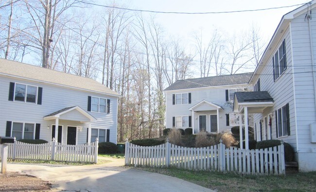 Building Photo - 138 Weymanda Cir