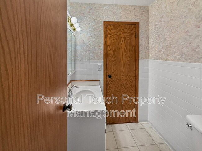 Building Photo - 3231 1st St N