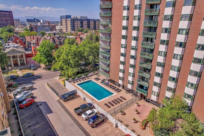 Building Photo - Remodeled 2BD, 2BA Cap Hill Condo with Bal...