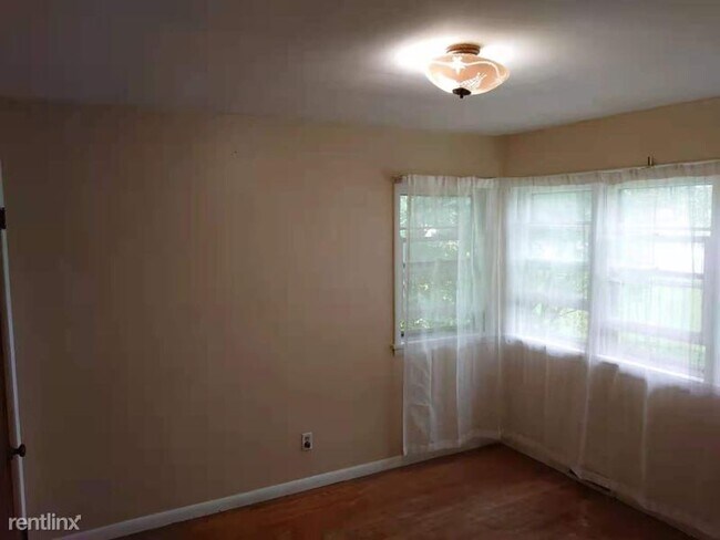 Building Photo - 4 br, 2 bath House - 480 Calkins Road