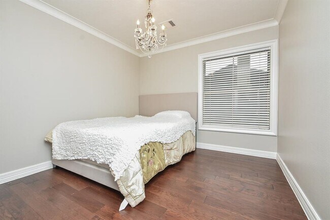 Building Photo - 4526 Lakeside Meadow Dr