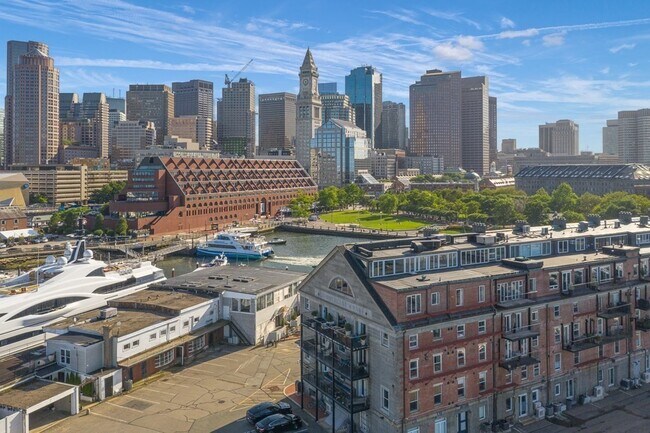 Building Photo - 33 Commercial Wharf