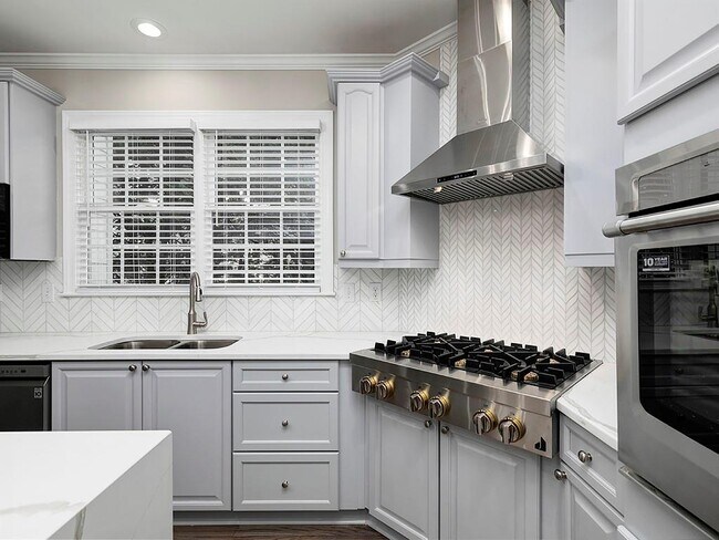 Building Photo - 4055 St Michelle Ln