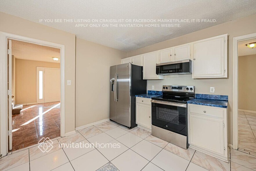 Building Photo - 1575 Smithson Dr