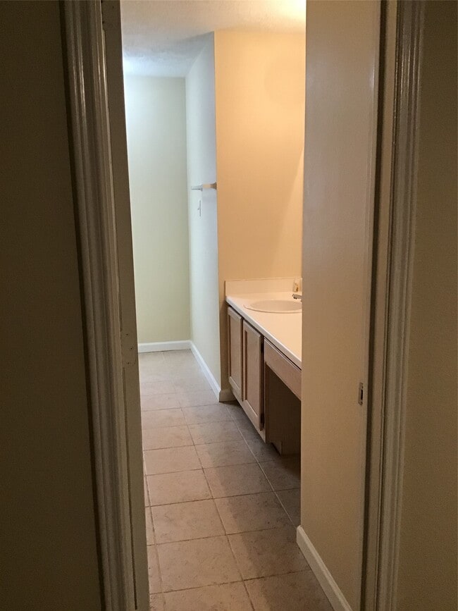 Building Photo - 11802 Sunny Stream Dr