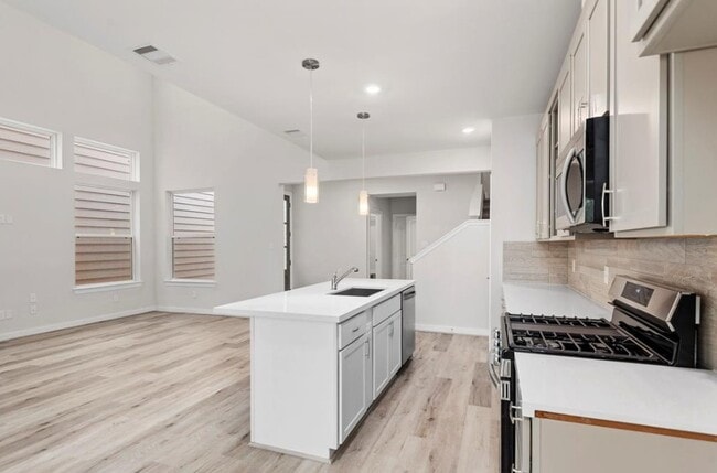 Building Photo - 3640 Standing Rock Dr
