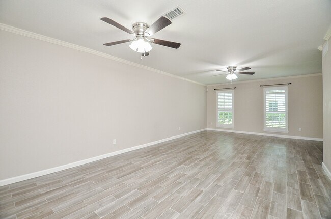 Building Photo - 13074 Trail Hollow Dr