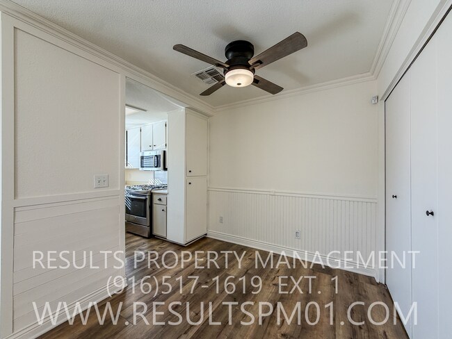 Building Photo - Cozy Roseville 3 Bed 2.5 Bath