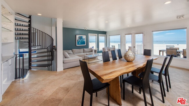 Building Photo - 6419 Ocean Front Walk