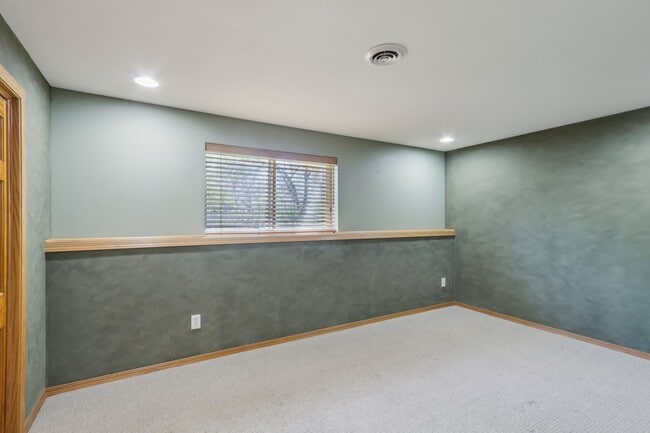 Building Photo - 7701 Twinflower Dr