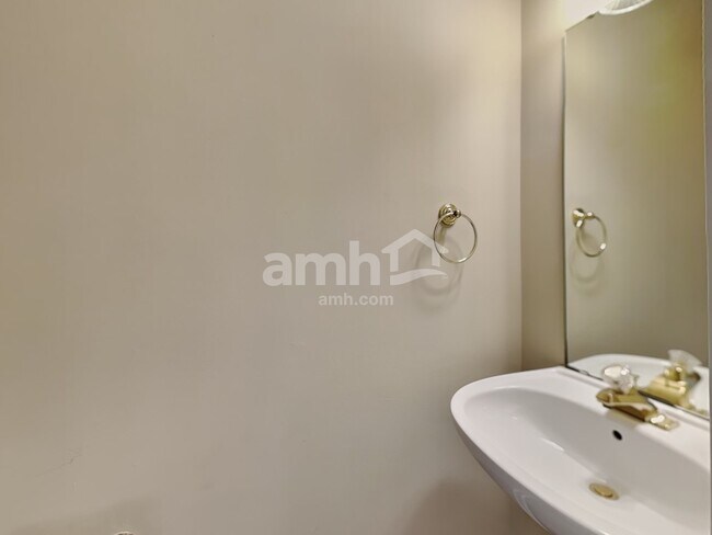 Building Photo - 8420 Astwell Ct