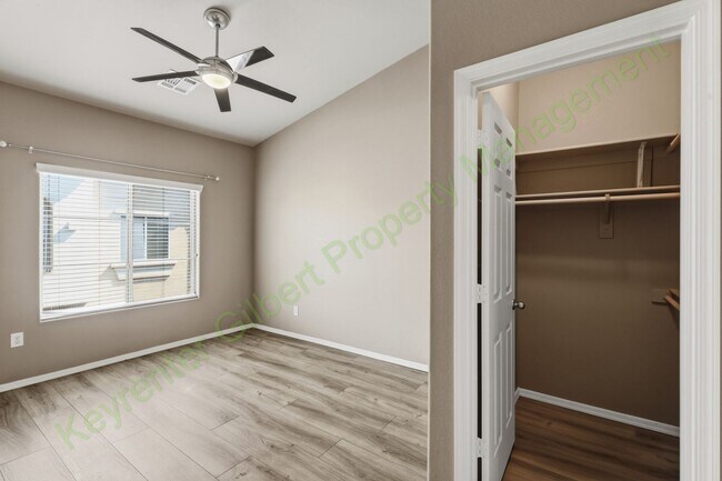 Building Photo - 900 S 94th St