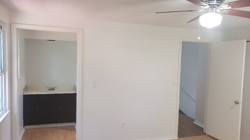 Building Photo - 1616 E Cedar Pl