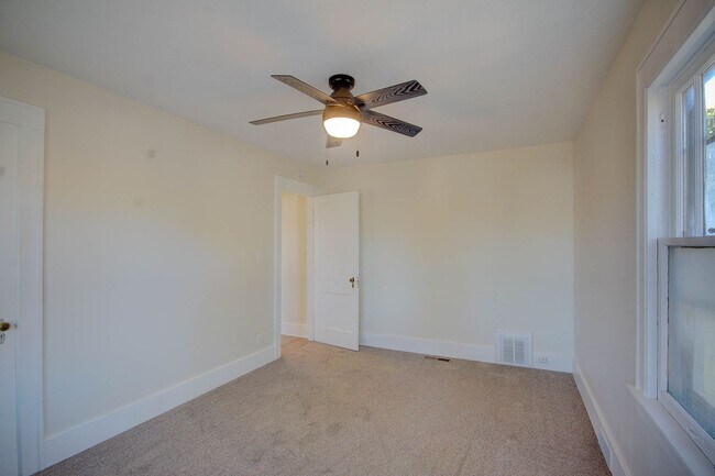 Building Photo - Completely remodeled 3 bed home