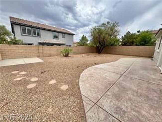 Building Photo - DON’T MISS OUT ON THIS BEAUTIFUL 4-BEDROOM...