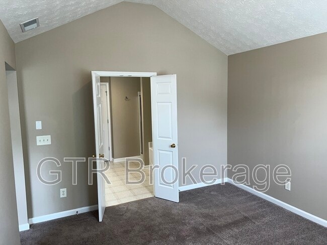 Building Photo - 162 Haven Oak Way