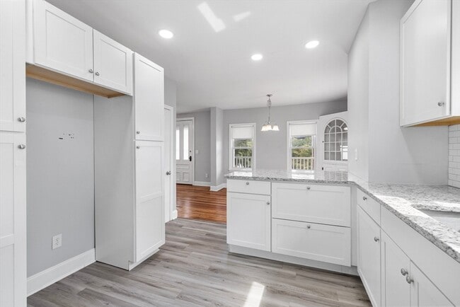 Building Photo - 117 Gorham St