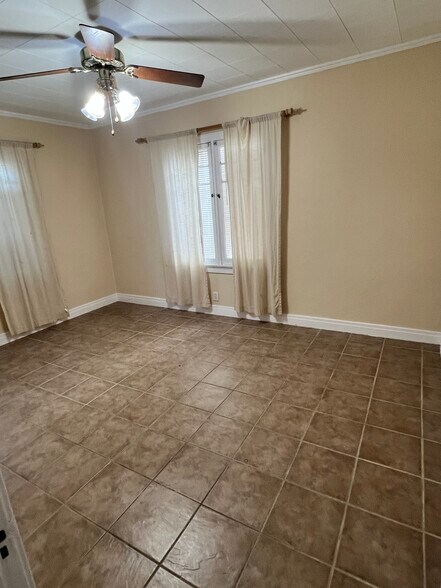 Building Photo - 3739 Farnham Pl