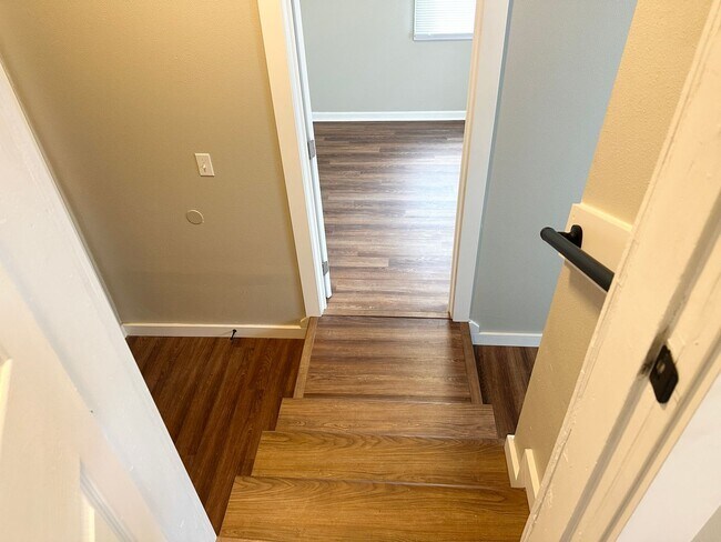 Building Photo - 3 Bedroom 2 Bath Forest Grove OR