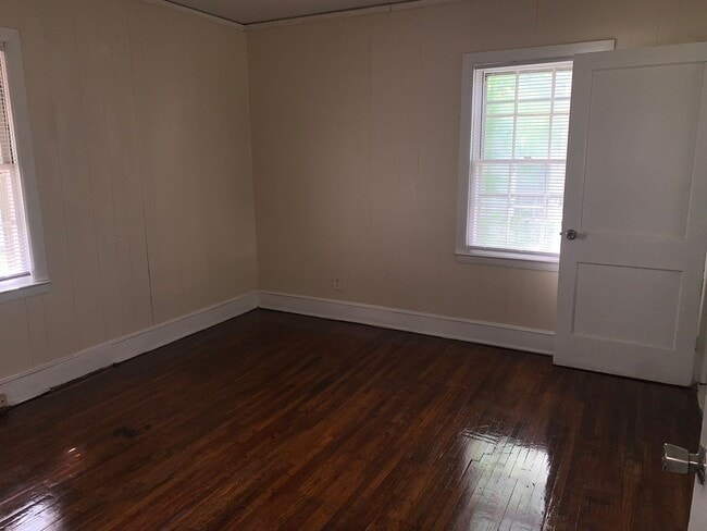 Building Photo - Charming and Modernized Three Bedroom Home...