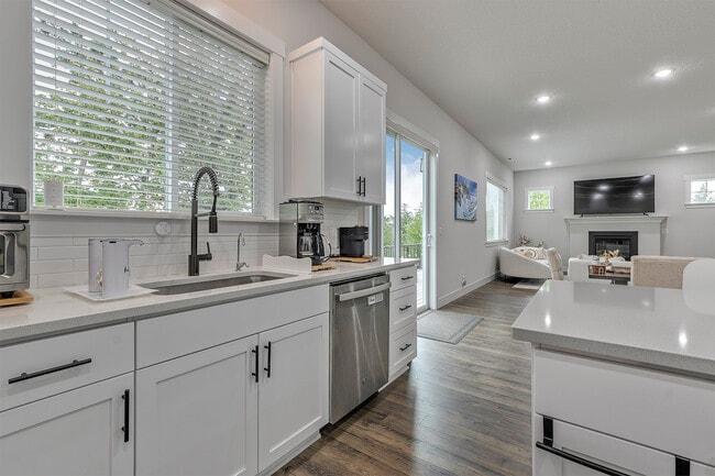 Building Photo - 15080 NW Legend Trail Pl