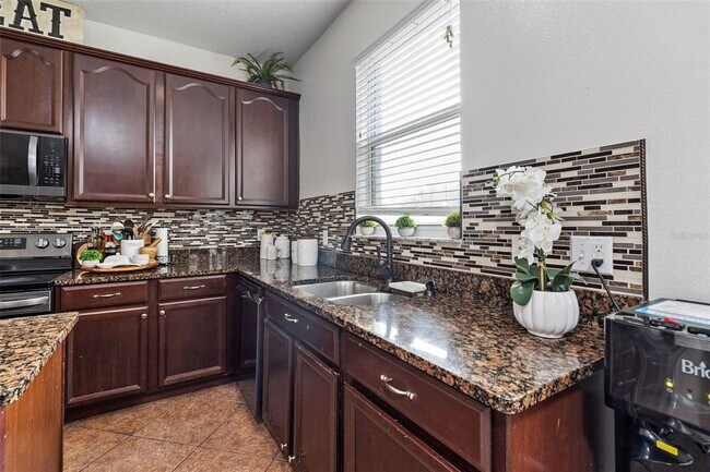 Building Photo - 15210 Montesino Dr
