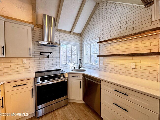 Building Photo - 2364 E Hurley Pond Rd