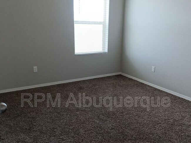 Building Photo - 4863 Blackburn Rd NE