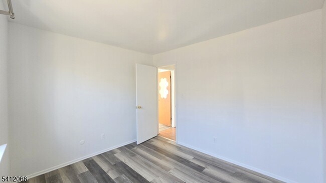 Building Photo - 619 Sussex St