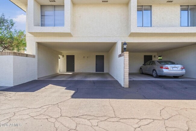 Building Photo - 780 E Eugie Ave