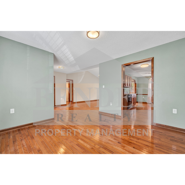 Building Photo - REDUCED!!! BEAUTIFUL HOME