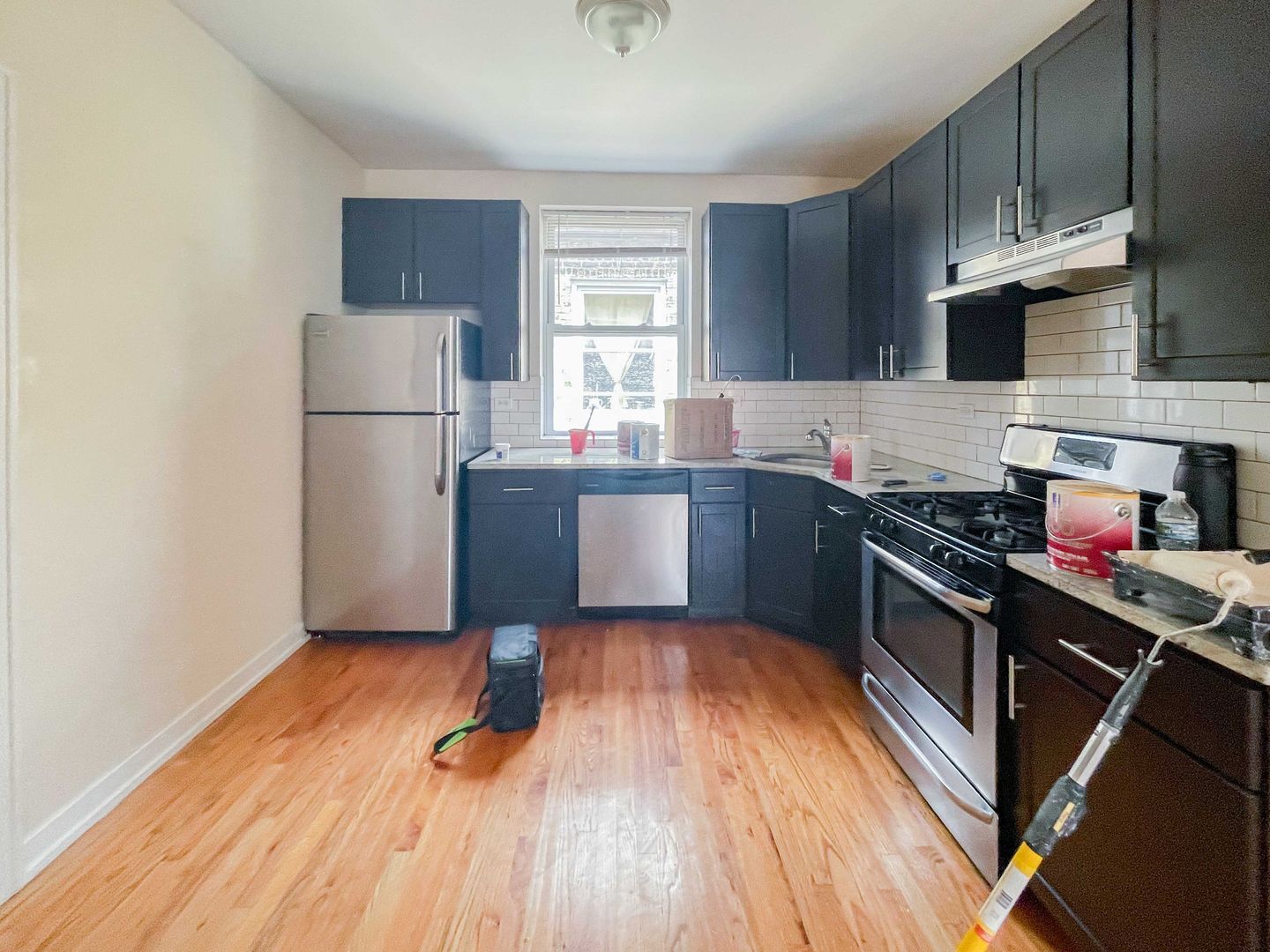 Building Photo - 4845 N Wolcott Ave