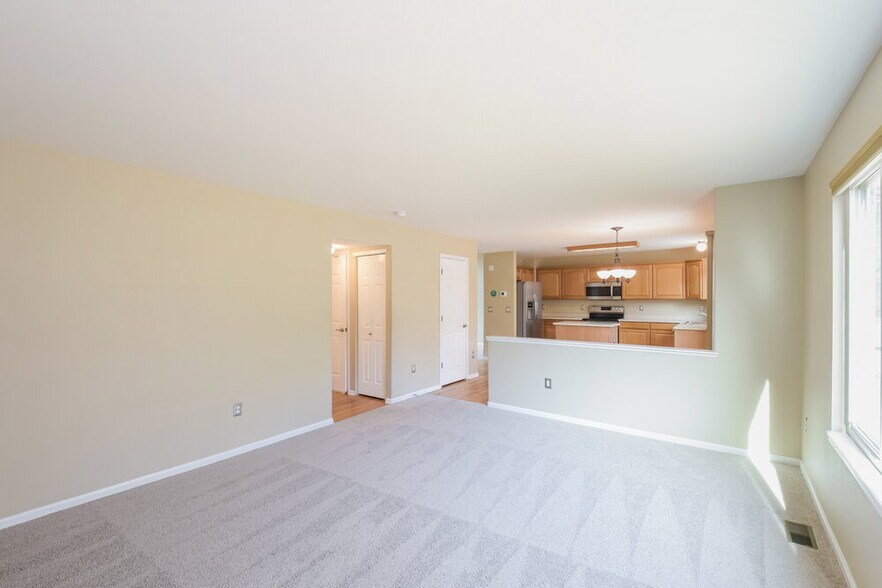 Building Photo - 5544 S Wenatchee St