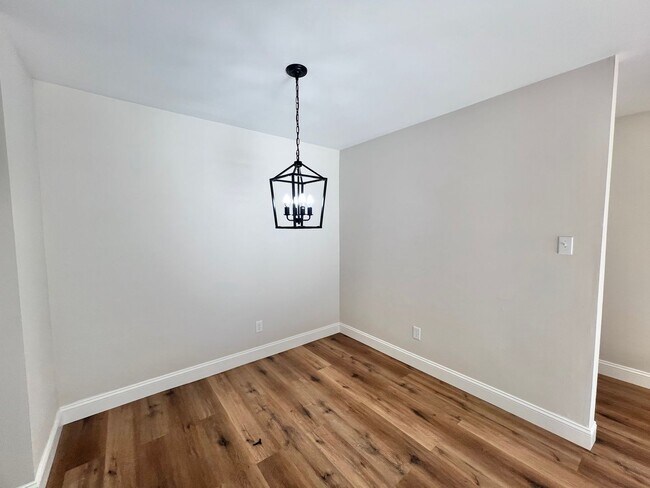 Building Photo - Newly Remodeled 2BD, 1.5BA Raleigh Condo in a Prime Location Near NC State University and Downtow...