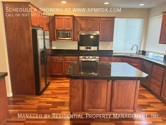 Building Photo - 15355 SW Greenfield Dr