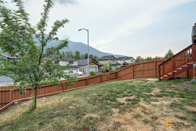 Building Photo - Eagle Crossing w/ Mountain Views