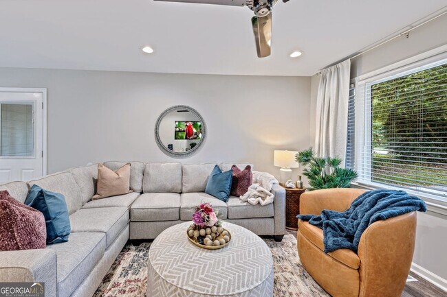 Building Photo - 3590 Ponderosa Ln