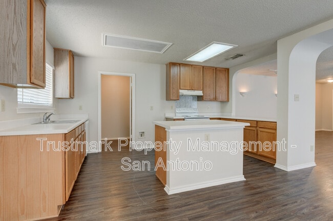 Building Photo - 3313 Fresno Pl