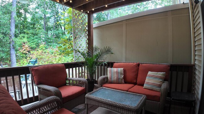 Building Photo - 4904 Winterbury Dr