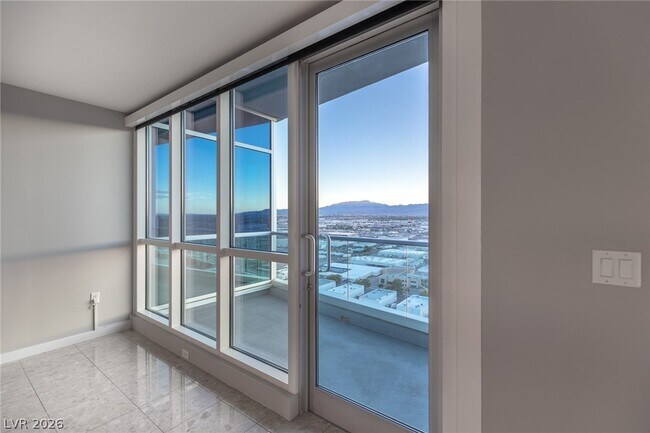 Building Photo - 4575 Dean Martin Dr