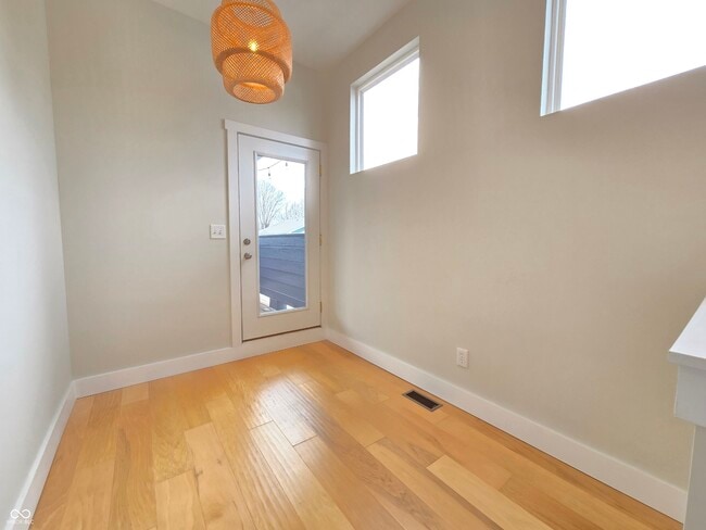 Building Photo - 1226 Cottage Ave