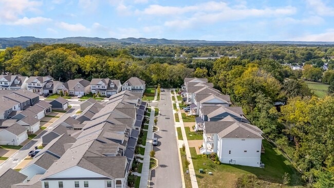 Building Photo - Now available in the highly desirable Lockwood Glen community in Franklin