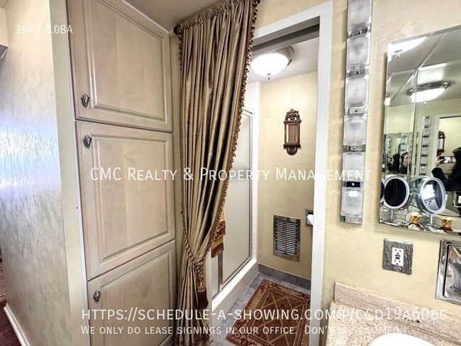 Building Photo - 5400 E The Toledo