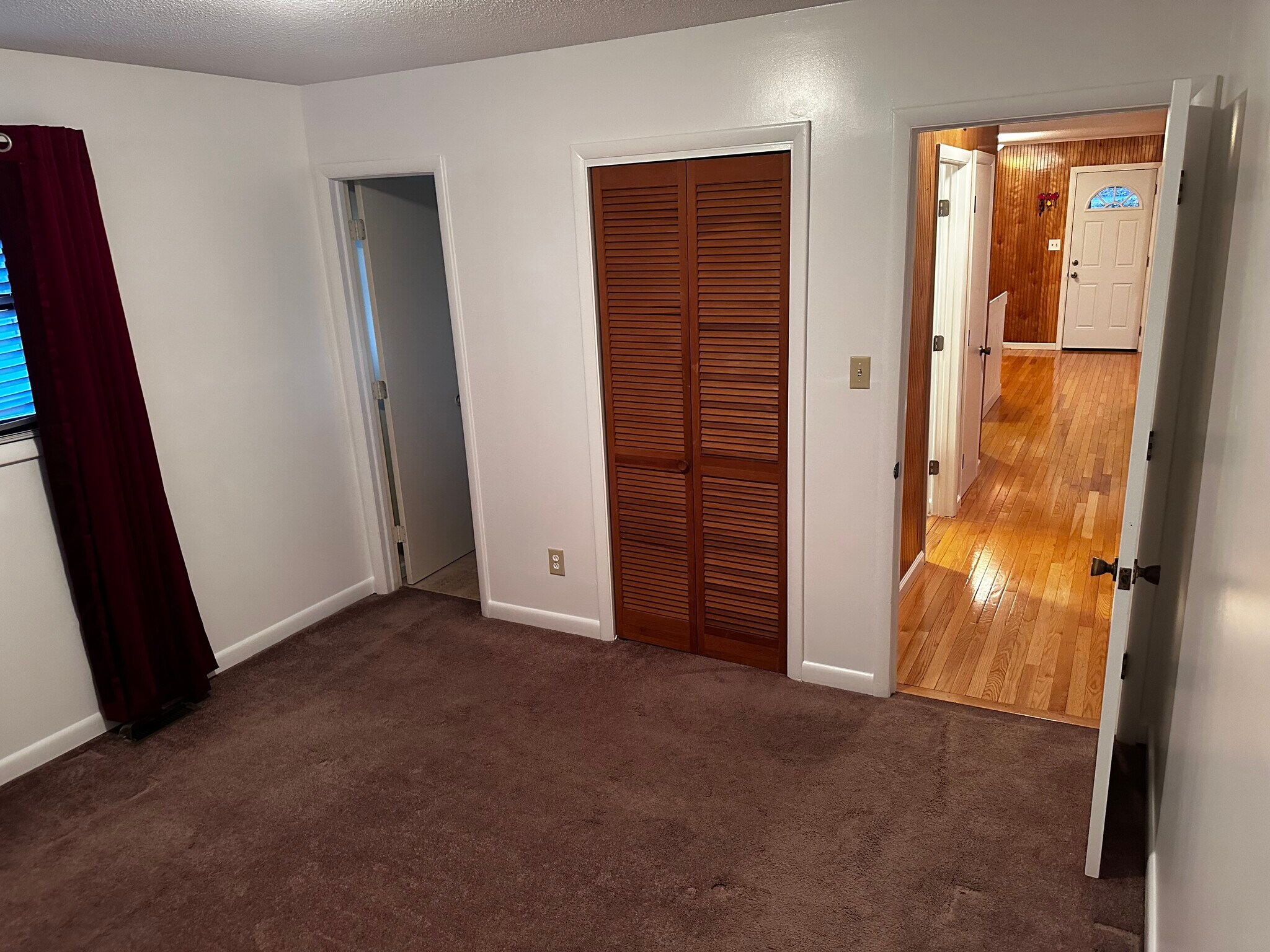 Building Photo - 3540 Wandering Ln NE