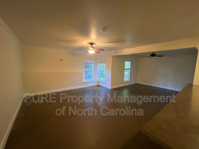 Building Photo - 7956 Rebecca Rd