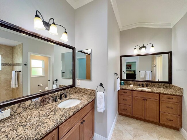 Building Photo - 4167 Victory Dr